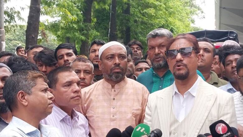 চট্টগ্রাম নগরীর যানজট নিরসনে হকার ব্যবস্থাপনা জরুরি: মেয়র