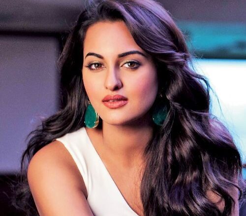 ভারতের মিডিয়াকে ‘সার্কাস’ বললেন সোনাক্ষী