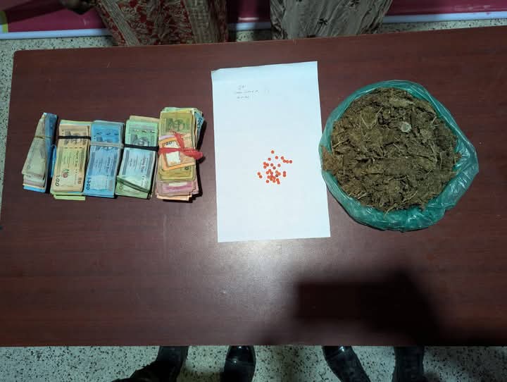 মাদকদ্রব্যসহ লক্ষাধিক টাকা উদ্ধার ! লাকসামে যৌথবাহিনীর অভিযানে দুই নারী মাদক কারবারি গ্রেপ্তার