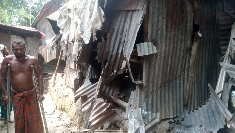 নান্দাইলে নিরীহ পরিবারের বসত ঘরে হামলা,ভাংচুর ও মালামাল লুট