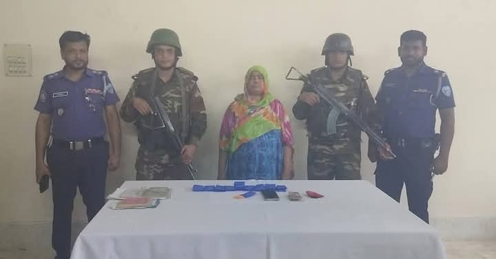 সাতকানিয়ায় ৩৯০০ ইয়াবাসহ ৩ মহিলা আটক