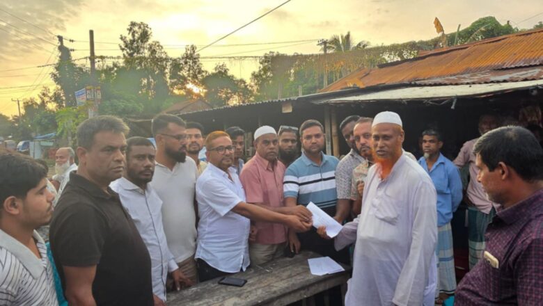তিনানীতে দোকানে অগ্নিকাণ্ডে ক্ষতিগ্রস্তদের মাঝে আর্থিক সহায়তা প্রদান