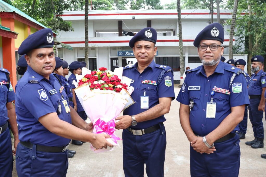 থানা পরিদর্শন