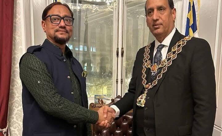 বার্মিংহামের লর্ড মেয়রের সঙ্গে চসিক মেয়র ডা. শাহাদাত হোসেনের বৈঠক