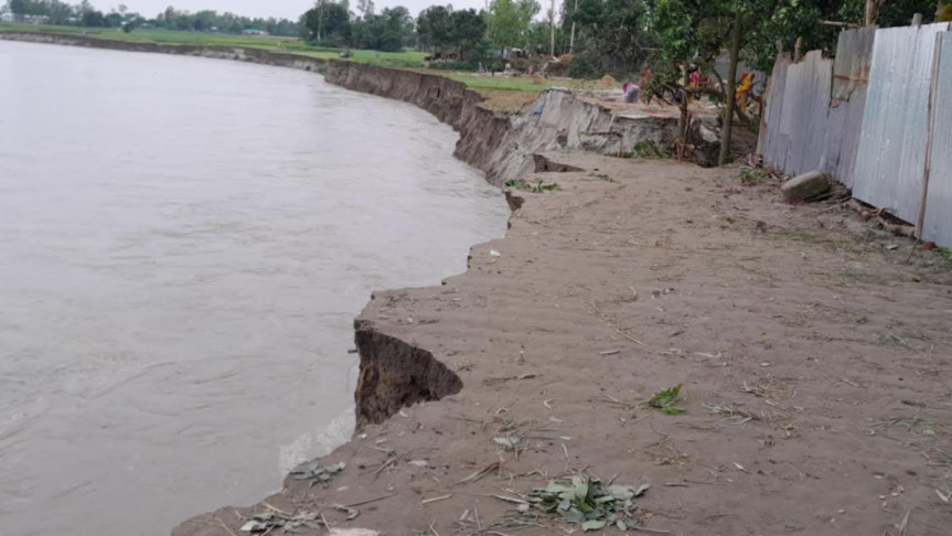 বকশীগঞ্জে দশানী নদীর তীব্র ভাঙ্গন, ভিটেহারা প্রায় দুইশতাধিক পরিবার