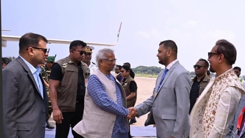 সরকার প্রধান হিসেবে প্রথমবারের মতো আজ নিজ জেলা চট্টগ্রামে আসলেন প্রধান উপদেষ্টা অধ্যাপক ড. মুহাম্মদ ইউনূস