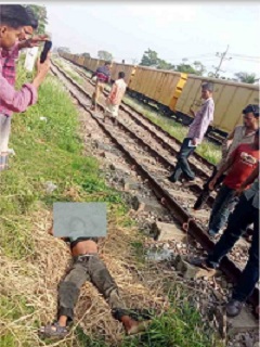 কুমিল্লার নাঙ্গলকোটে ট্রেন থেকে পড়ে কিশোরের মৃত্যু