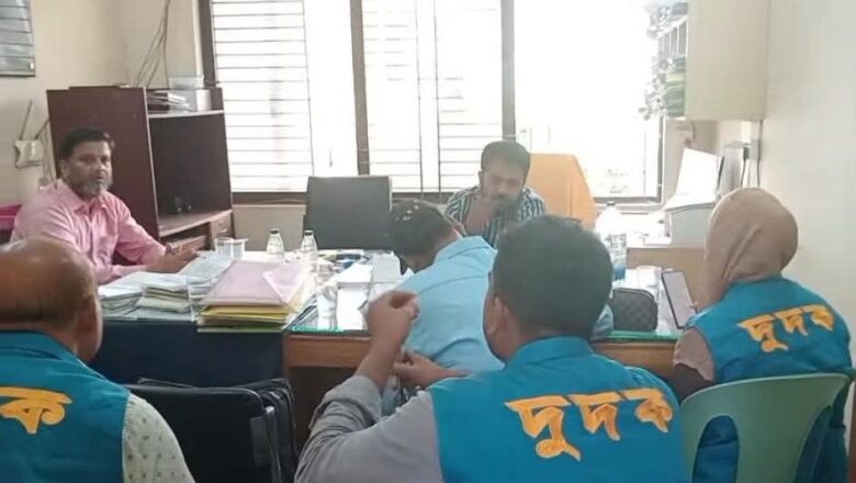 দিনাজপুর বিআরটিএ অফিসে দুদকের অভিযান পরিচালিত