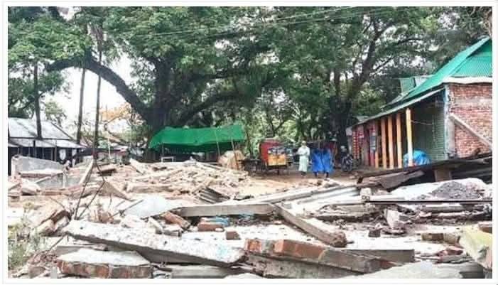 নান্দাইলে রাজনৈতিক পরিচয়ে হচ্ছে দোকানের বন্দোবস্ত, ক্ষুব্ধ স্থানীয়রা।