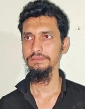 নেত্রকোনায় দেশীয় রিভলবার ও অস্ত্র তৈরির সরঞ্জাম  সহ যুবক গ্রেফতার 