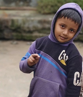 নানার বাড়ি বেড়াতে এসে অটোরিকশা চাপায় ১ম শ্রেণির ছাত্র নিহত