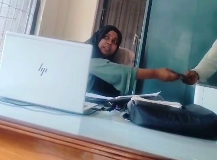 অর্থ লেনদেন