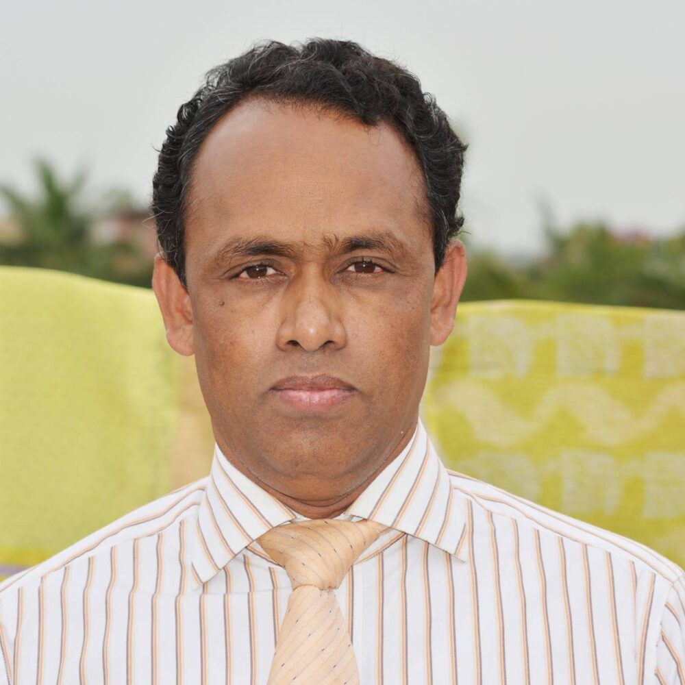 গাছের বন্ধু আরিফুর