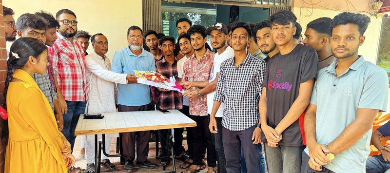 বিএনপির সভাপতির সাথে ছাত্রদলের শুভেচ্ছা বিনিময়