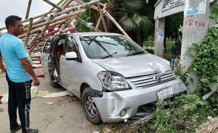 সান্তাহারে প্রাইভেটকারের ধাক্কায় সড়কের পাশে দাঁড়িয়ে থাকা শিশু নিহত