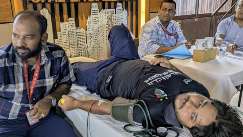 ক্যাম্পাসে রক্তদানের উচ্ছ্বাস, তরুণদের প্রাণবন্ত অংশগ্রহণ