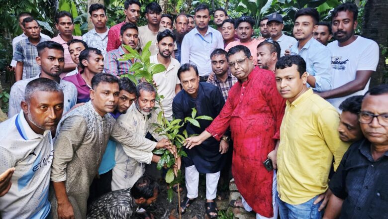 শহীদ প্রেসিডেন্ট জিয়াউর রহমানের ৪৪ তম মৃত্যু বার্ষিকী উপলক্ষেমান্দায় কৃষকদলের মাসব্যাপী বৃক্ষরোপণ কর্মসূচি