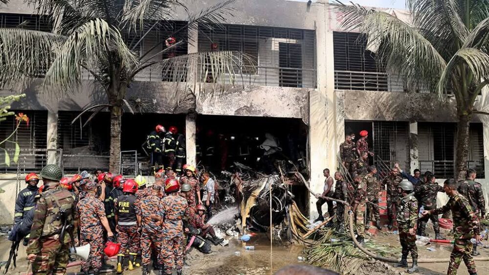 উড়োজাহাজ বিধ্বস্ত