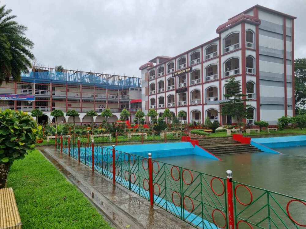 পুরোনো রূপে ফিরছে কৃষি বিশ্ববিদ্যালয় কলেজ