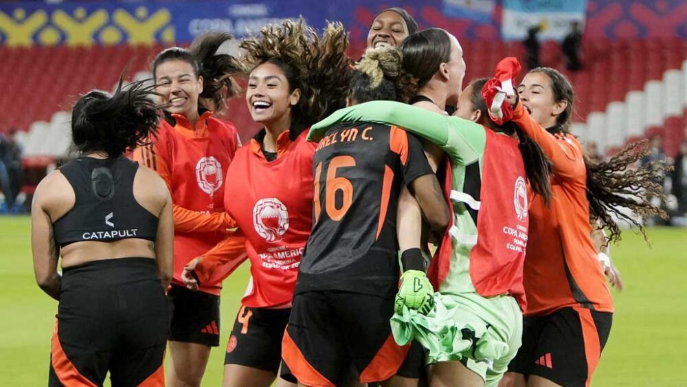 ফাইনালে কলম্বিয়া