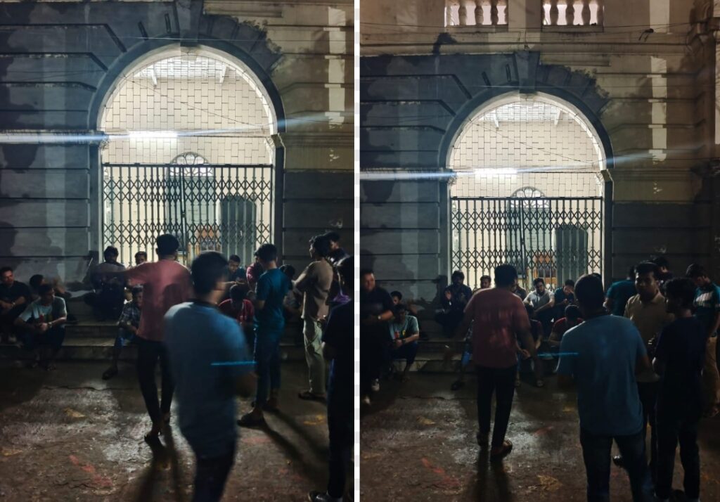 ক্যাম্পাসে প্রবেশে নিষেধাজ্ঞা