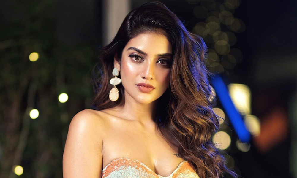 পশ্চিমবঙ্গের অভিনেত্রী নুসরাত জাহানের ছবি