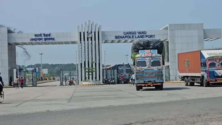 দীর্ঘ বিরতির পর যশোরের বেনাপোল বন্দর দিয়ে ভারত থেকে চাল আমদানি শুরু