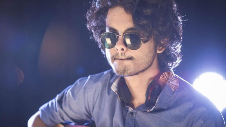 বন্ধু ইমের সঙ্গীতায়োজনে ফারাবি ধ্রুবর প্রথম একক অ্যালবাম ‘দোলনচাঁপা ঘুম’ প্রকাশিত