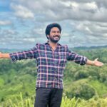 বাসার কি আবার প্রেমে পড়েছেন