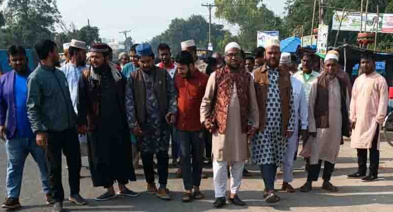 মান্দায় জামায়াতের যুব বিভাগের অবস্থান কর্মসূচি পালন